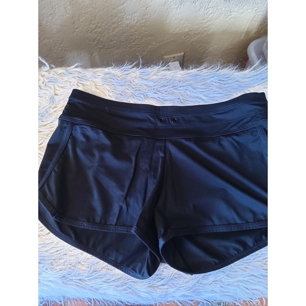 Athleta Womens Black Athletic Training Shorts with Liner Size Small
